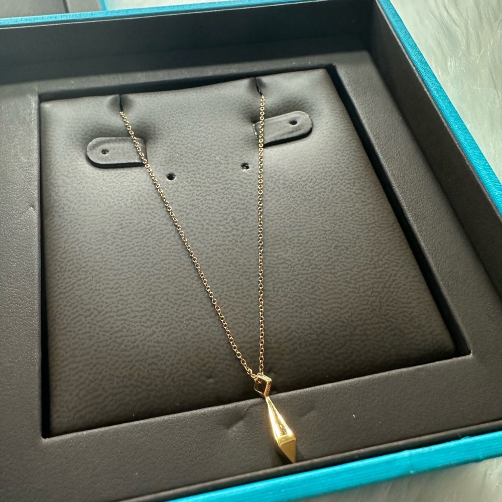 Maison Birks - Elegant Gold Necklace with pendent (new) - Picture 2 of 11